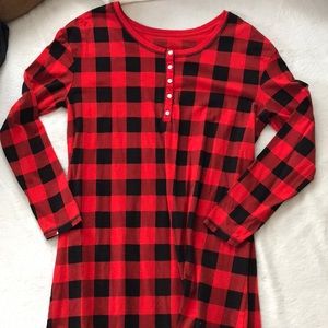 Long sleeve buffalo check nightgown
